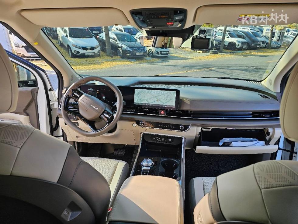 2025 - kia carnival