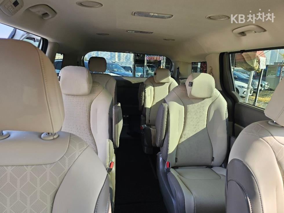 2025 - kia carnival