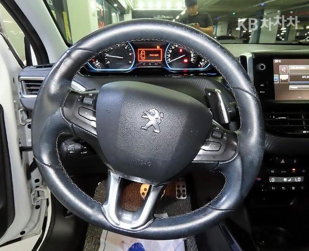 Peugeot 2008 1.6 BlueHDi Pellin - фото 8