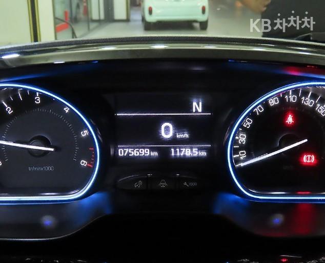 Peugeot 2008 1.6 BlueHDi Pellin - фото 9