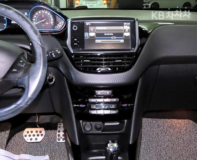 Peugeot 2008 1.6 BlueHDi Pellin - фото 11