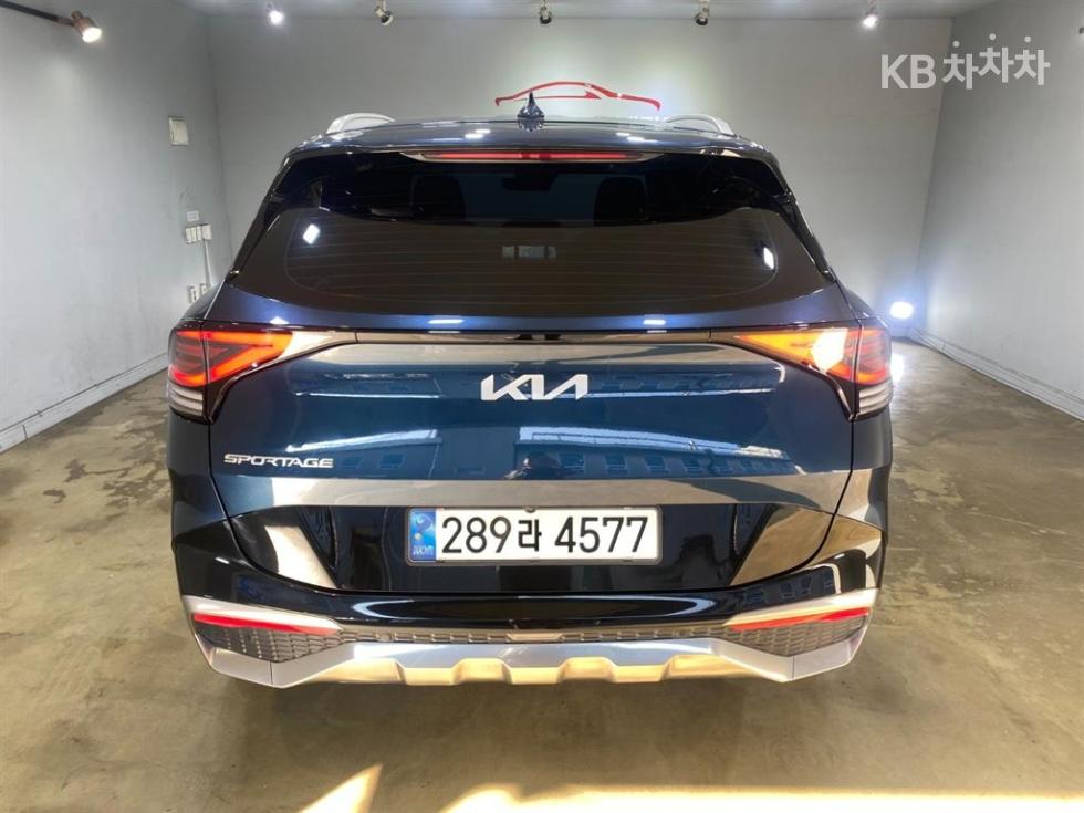 2022 - kia sportage