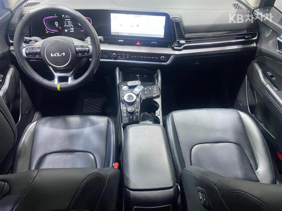 2022 - kia sportage
