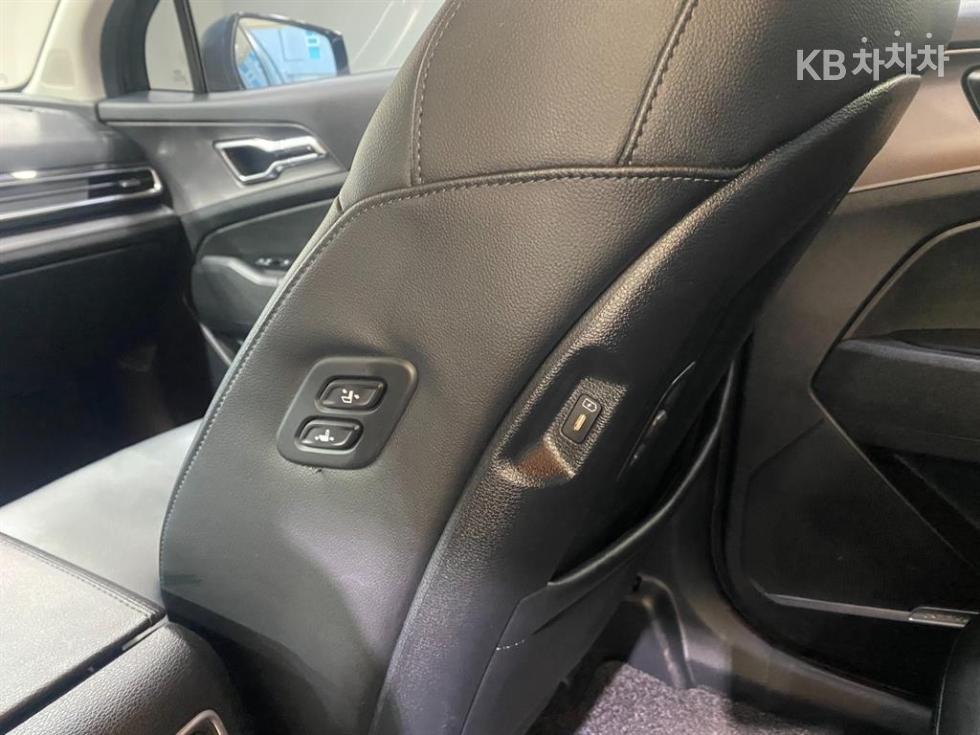 2022 - kia sportage