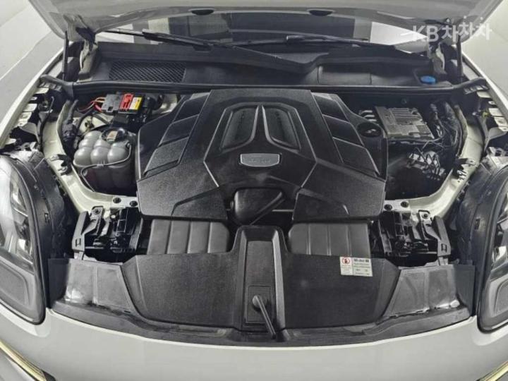 Porsche Cayenne 9Y0 3.0 Coupe Base Type 8