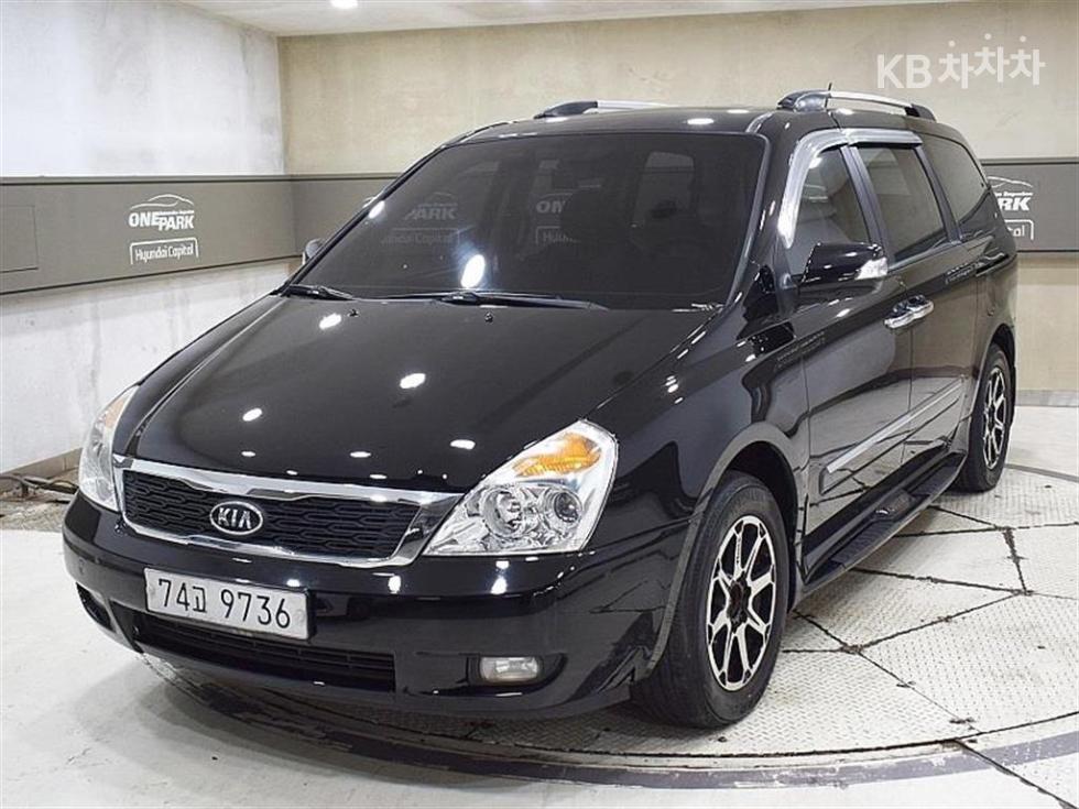 2012 kia carnival
