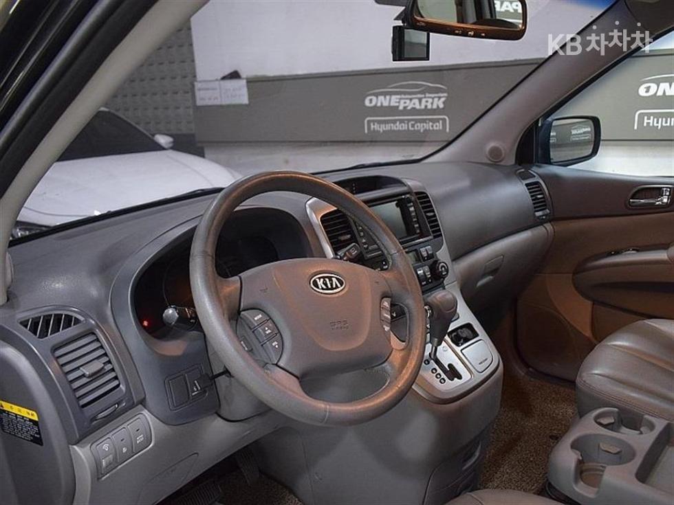 2012 - kia carnival
