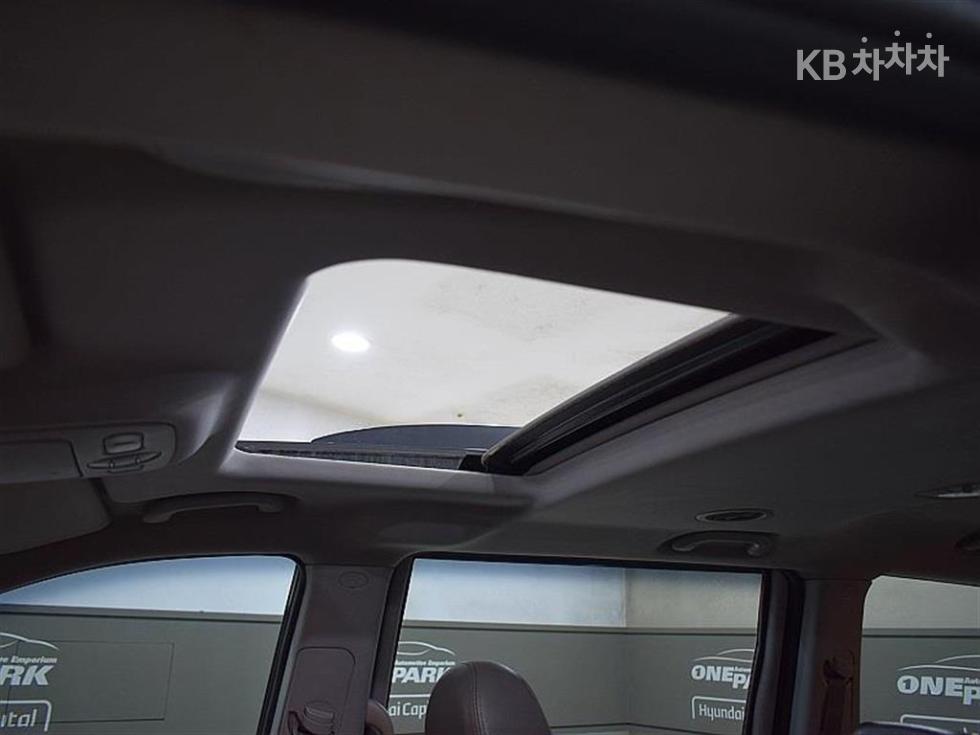 2012 - kia carnival