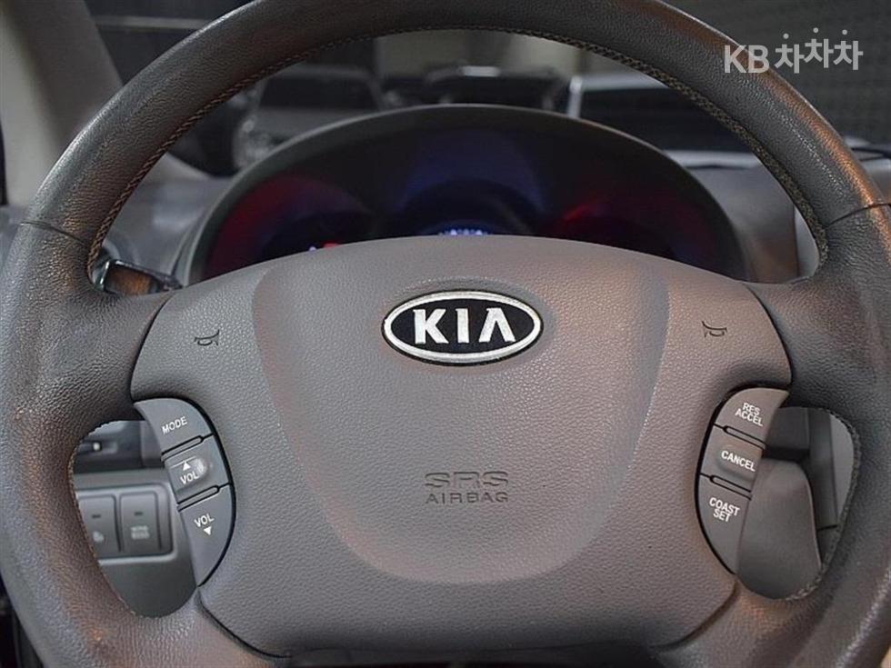 2012 - kia carnival