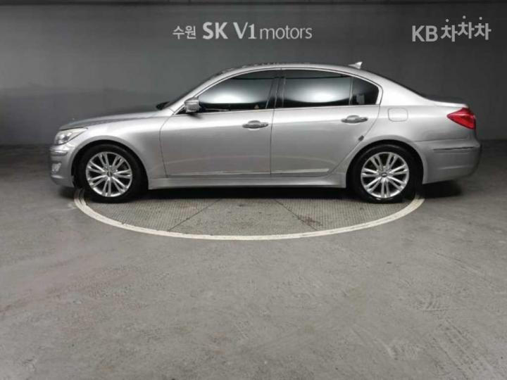 Hyundai Genesis BH330 LUXURY Base Type 5