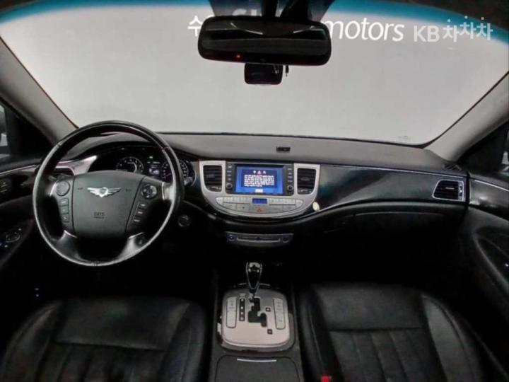 Hyundai Genesis BH330 LUXURY Base Type 7