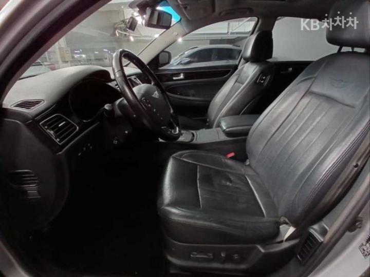 Hyundai Genesis BH330 LUXURY Base Type 8