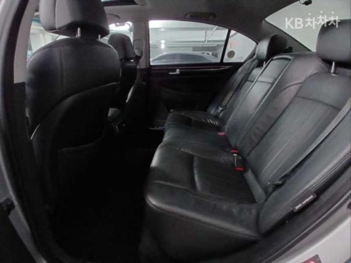 Hyundai Genesis BH330 LUXURY Base Type 9