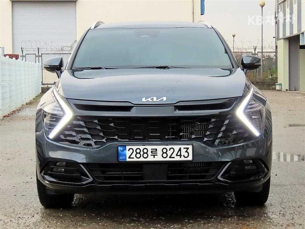 2023 - kia sportage