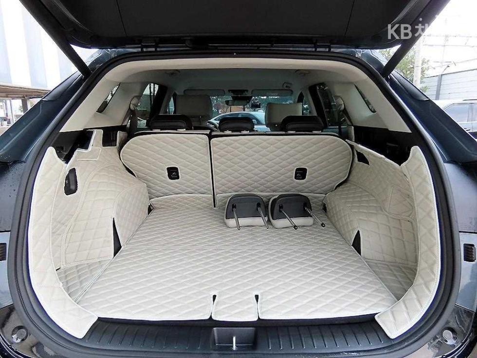 2023 - kia sportage