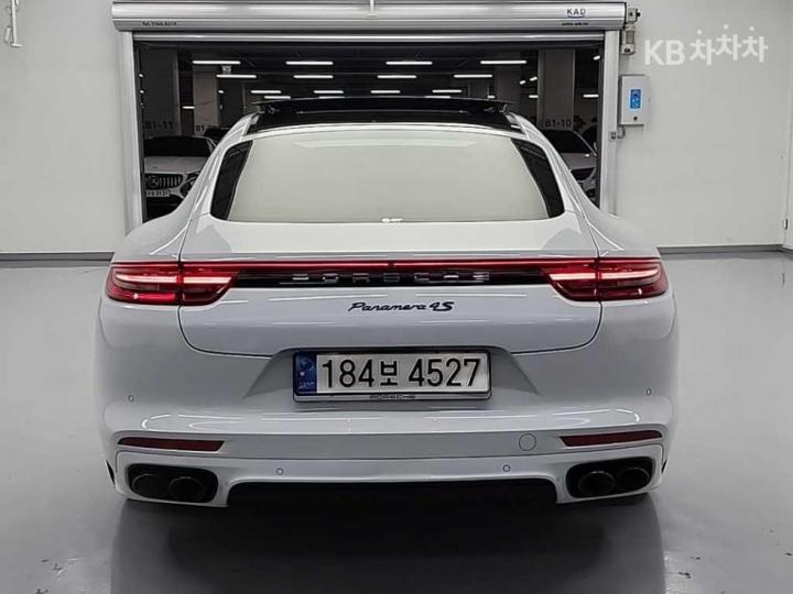 Porsche Panamera 971 3.0 4 Base Type 4