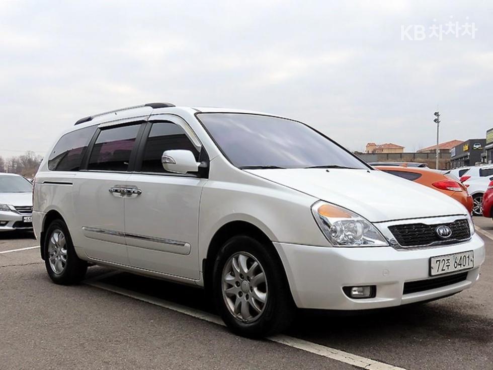 2013 - kia carnival