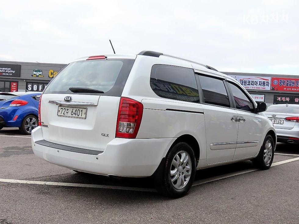 2013 - kia carnival