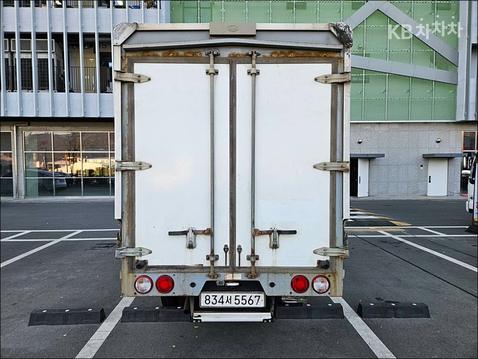 2018 - kia bongo iii