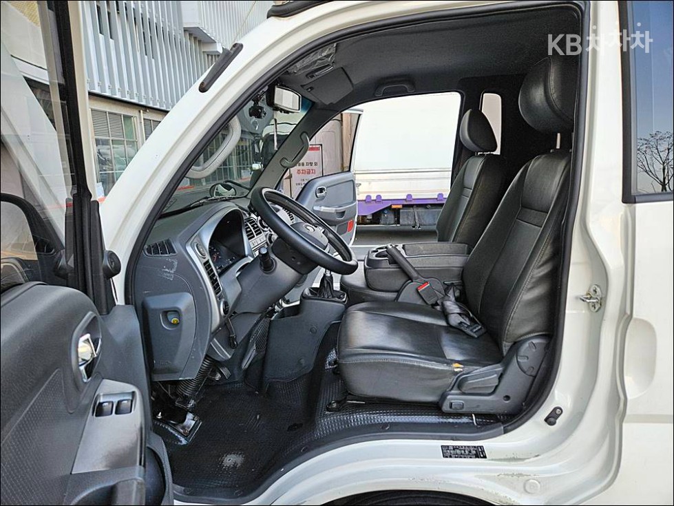 2018 - kia bongo iii