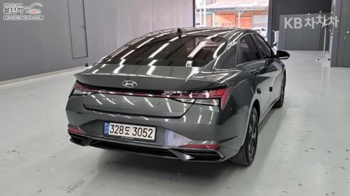 Hyundai Avante 1.6 Gasoline Inspiration - фото 2