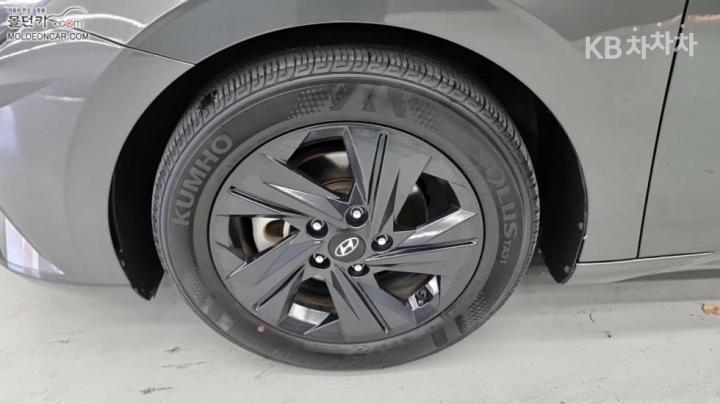 Hyundai Avante 1.6 Gasoline Inspiration - фото 6