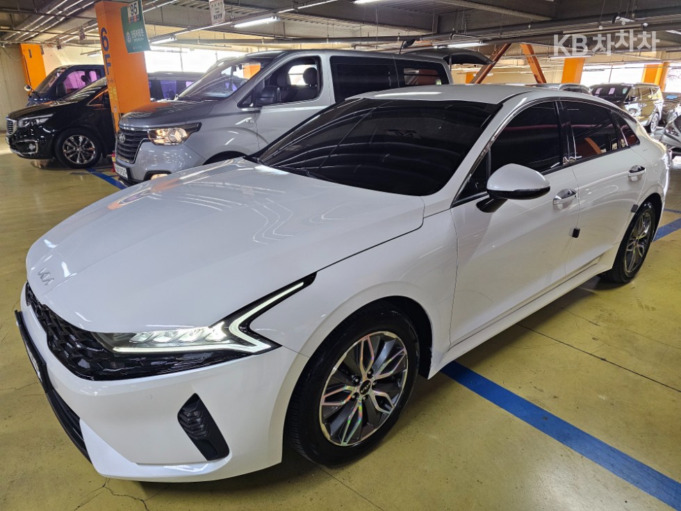 2023 - kia k5
