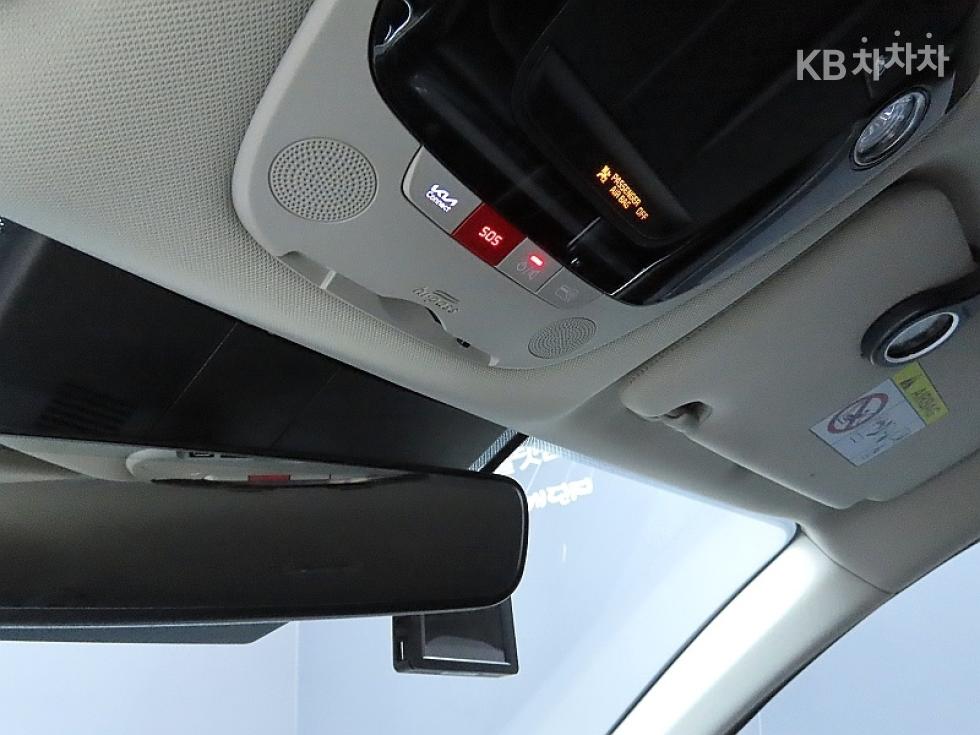 2022 - kia k5