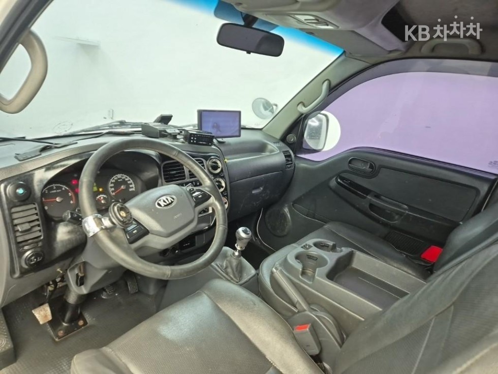 2013 - kia bongo iii