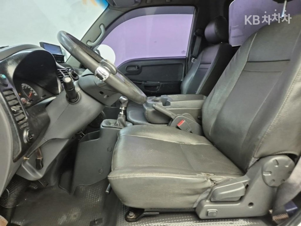 2013 - kia bongo iii