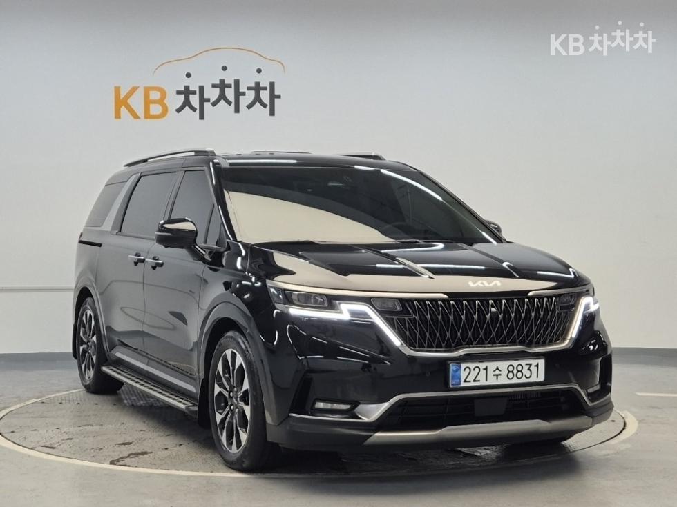 2023 - kia carnival