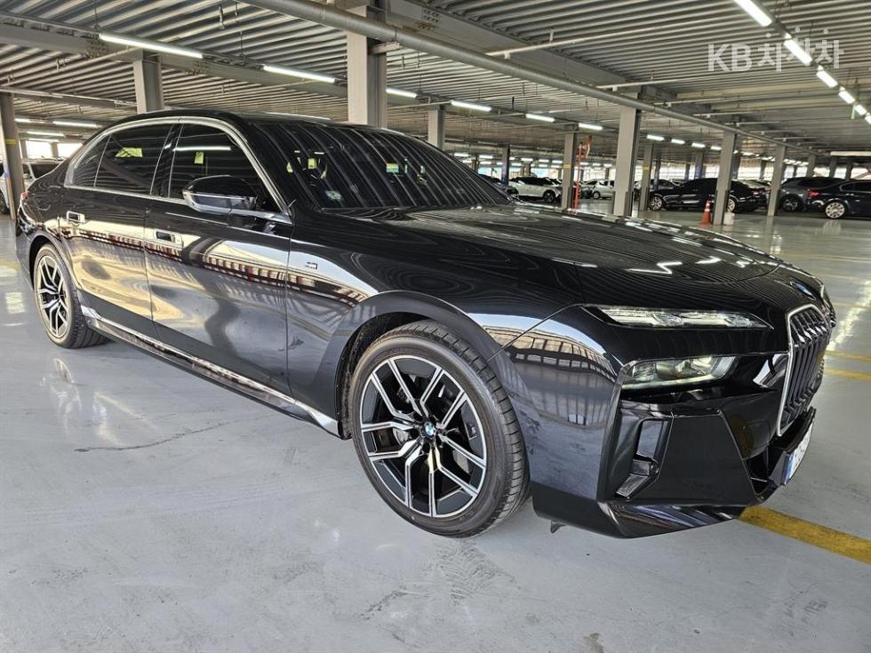 BMW 7er — miniaturë 3