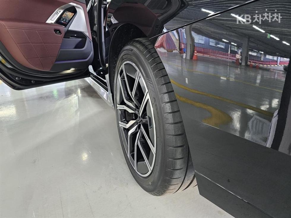 BMW 7er — miniaturë 20