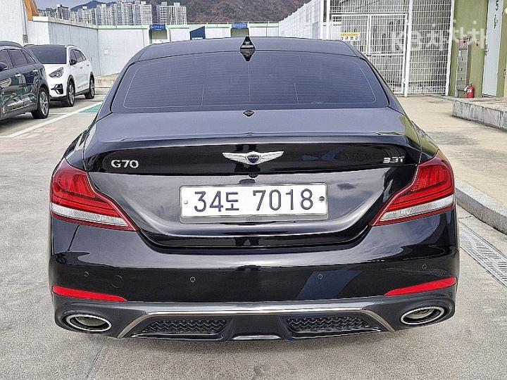 Genesis G70 2.0T Supreme 5