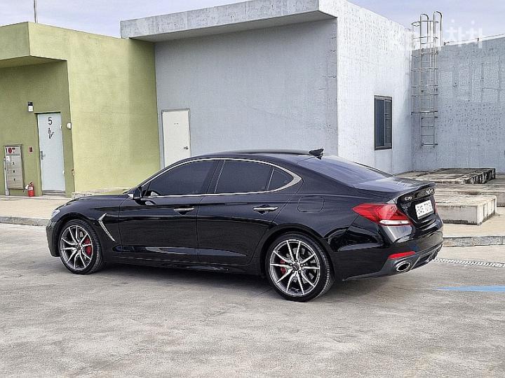 Genesis G70 2.0T Supreme 6