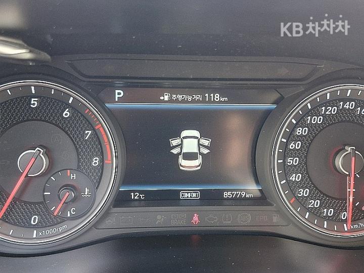 Genesis G70 2.0T Supreme 9