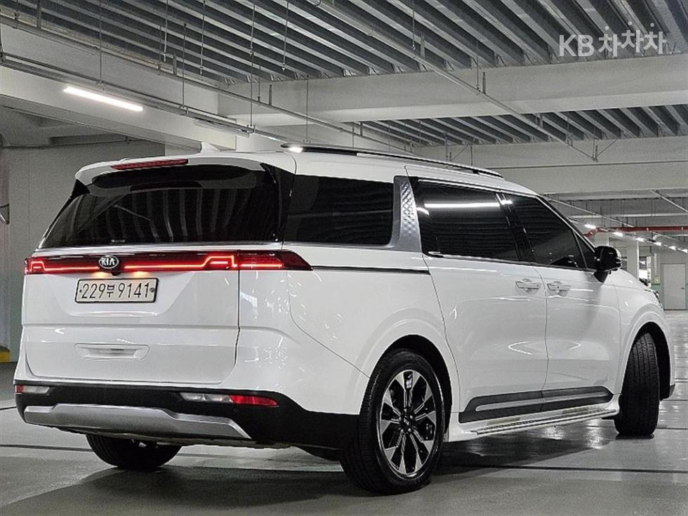 2021 - kia carnival
