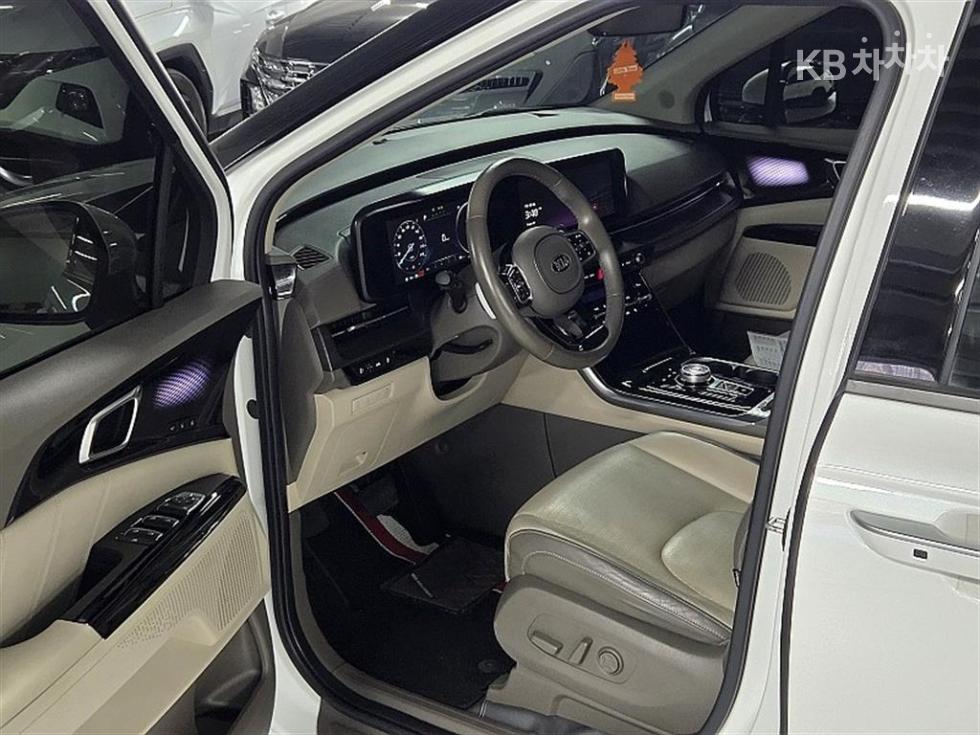 2021 - kia carnival