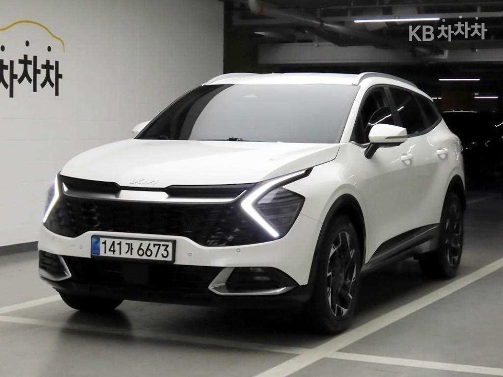 2023 - kia sportage
