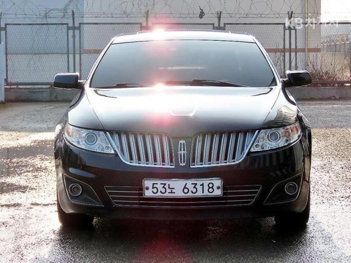 Lincoln MKS 3.7L V6 2
