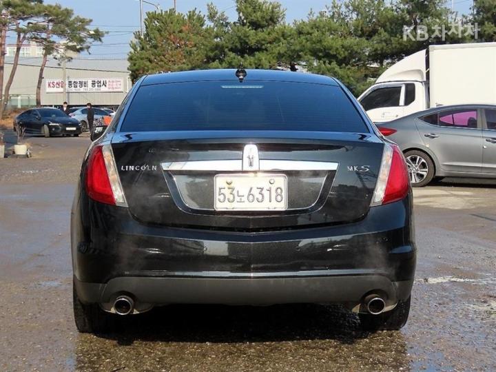 Lincoln MKS 3.7L V6 5