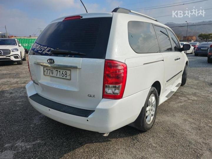 Kia Carnival R Grand GLX Premium 5
