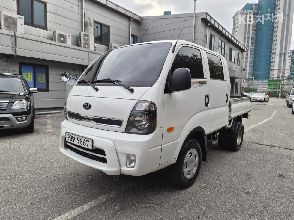 2016 - kia bongo iii