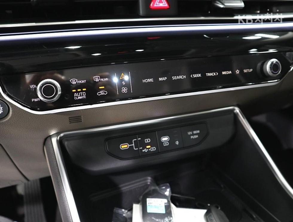 2024 - kia carnival
