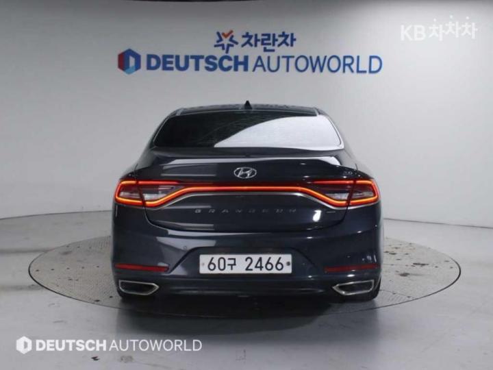 Hyundai Grandeur IG 3.0 Exclusive Special 5
