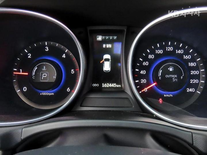 Hyundai Santa Fe DM R2.0 4WD EXCLUSIVE Special 10