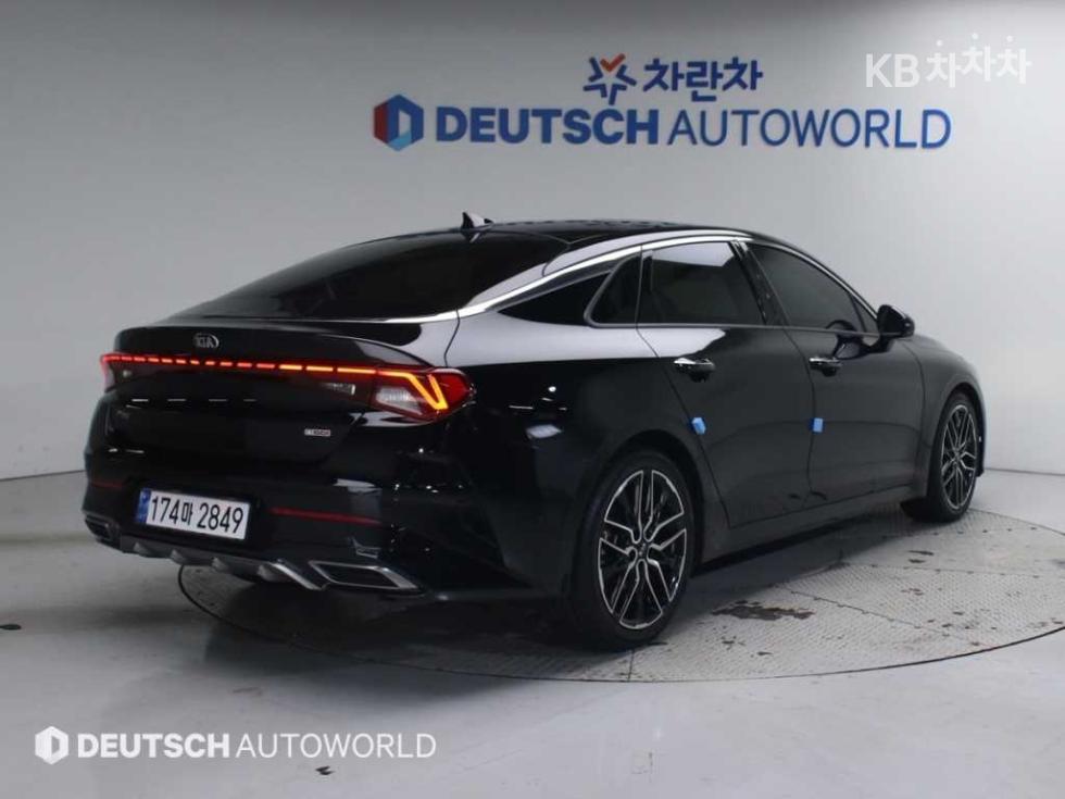 2021 - kia k5