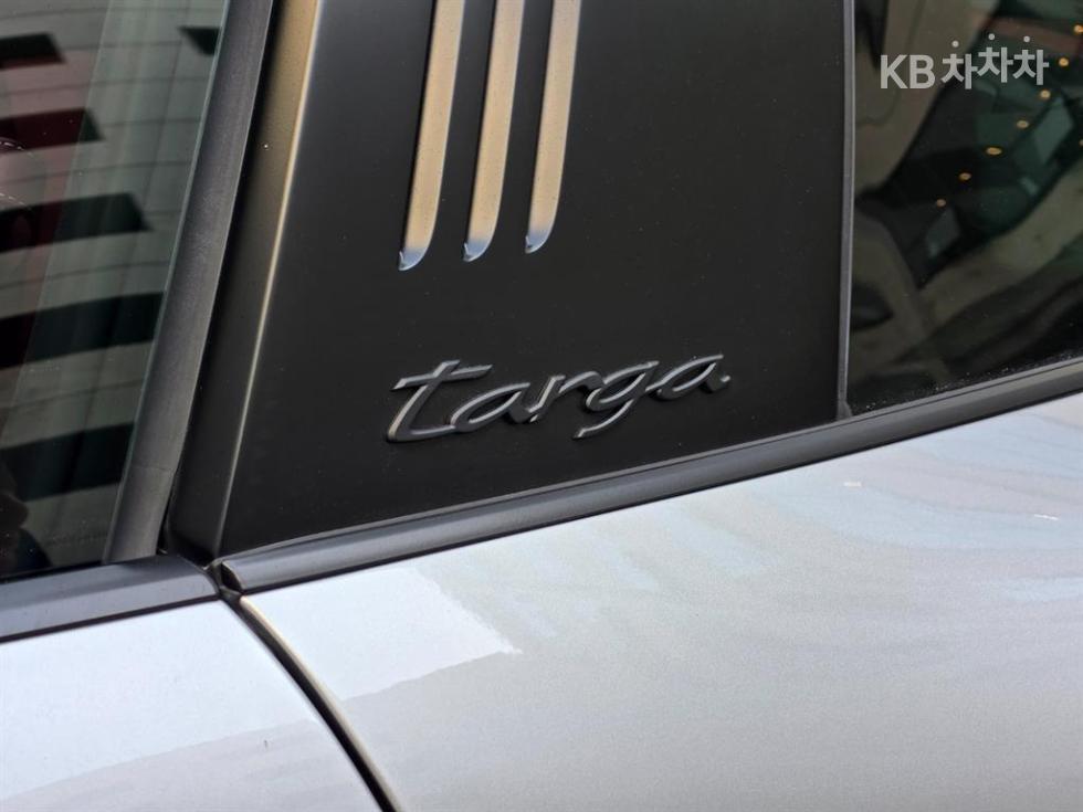 Porsche 911(992) 2024 — Korean used car export