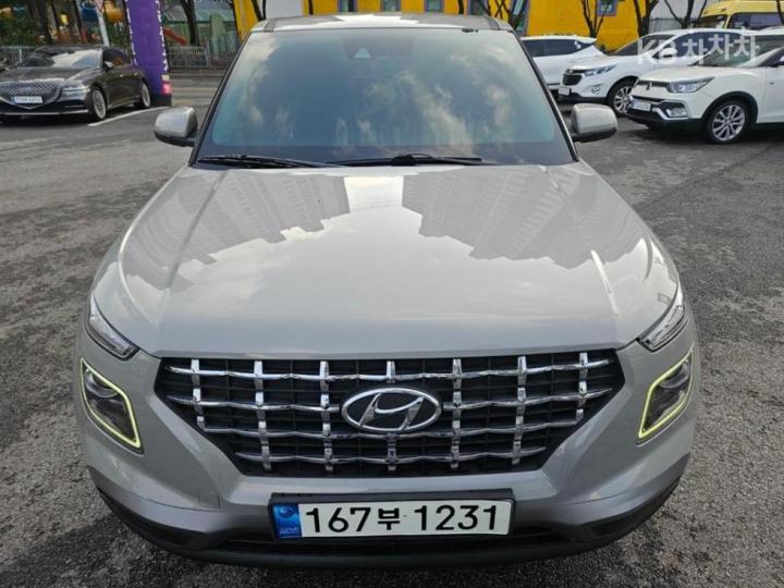 Hyundai Venue Gasoline 1.6 Modern