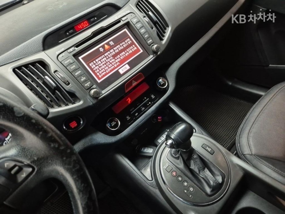 2011 - kia sportage